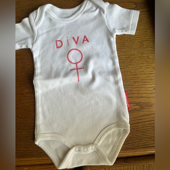 New Diva Onesie 3-6 Months - Picture 1 of 2